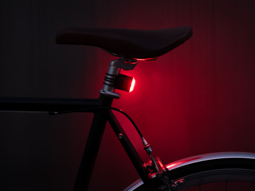 Mini lumières magnétiques avant et arrière