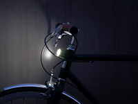 Mini lumières magnétiques avant et arrière