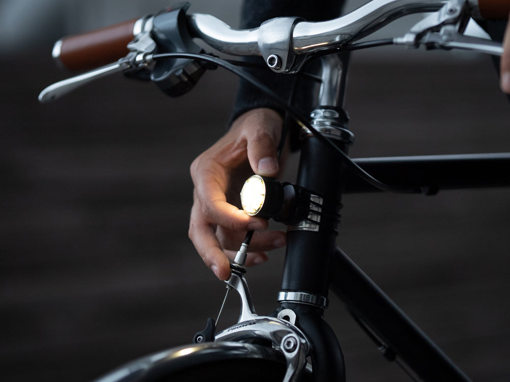 Mini lumière magnétique avant