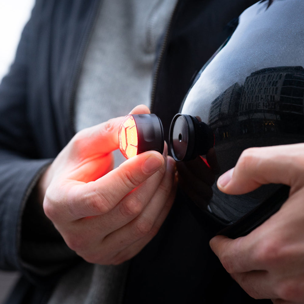 Support magnétique universel pour casque (lumières non incluses)