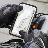 La pochette magnétique avec ouverture pour appareil photo fournie avec le support pour guidon de vélo Shapeheart est totalement tactile et étanche