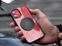 Montage de la plaque métal adhésive Shapeheart - étapes illustrées. Vue détaillant l’installation de la plaque métal adhésive sur le téléphone, garantissant une fixation solide.